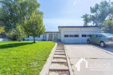Main picture of 2315 Crescent Ave