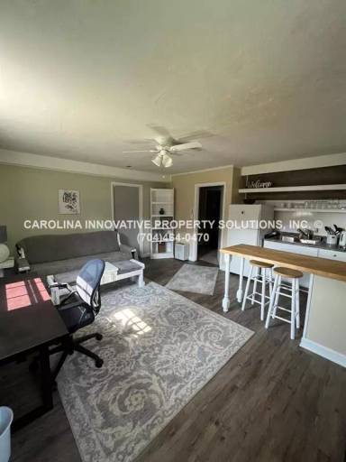 Main picture of 8212 Larkhaven Rd