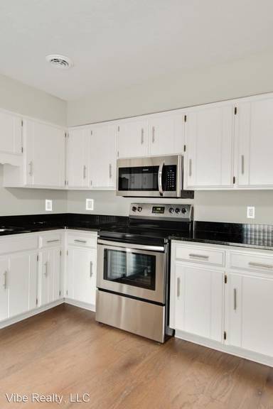 Main picture of 409 S Timber Dr