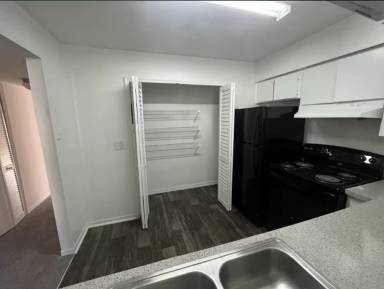 Main picture of 305 W Grant St