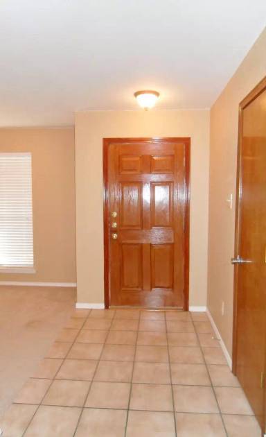 Main picture of 1321 Chicota Dr