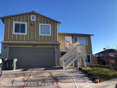Main picture of 2844 1/2 Grand Cascade Ct