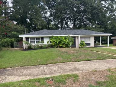Main picture of 2739 Green Oaks Dr