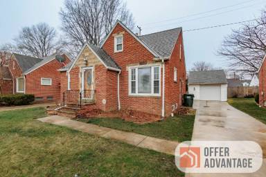 Main picture of 260 E 264th St