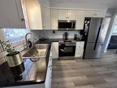 Main picture of 1803 Saeman St