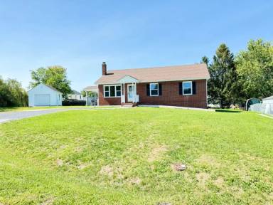 Main picture of 410 Oriole Dr