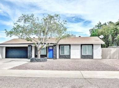 Main picture of 1020 W Hononegh Dr