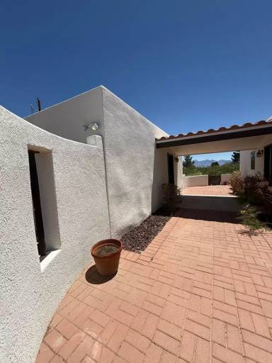 Main picture of 6529 Justin Ln