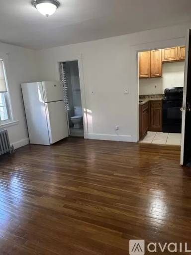 Main picture of 100 Washington St