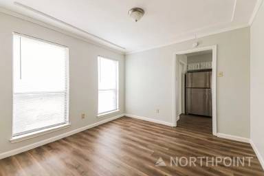Main picture of 1706 Saint James Dr