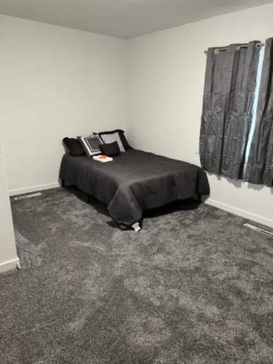 Main picture of 690 Cambridge Dr