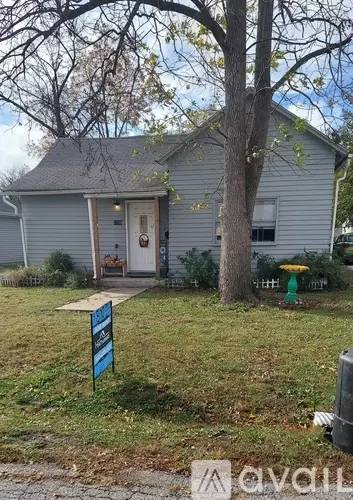 Main picture of 1209 N Clark St