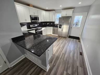 Main picture of 108 Poplar St