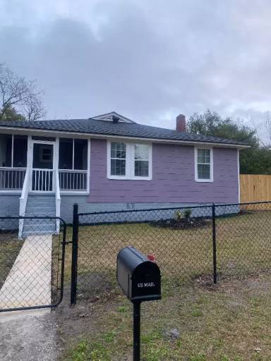 Main picture of 2720 Saratoga Rd