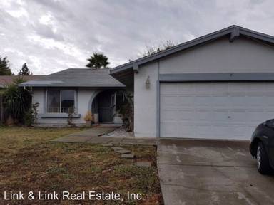 Main picture of 230 Randall Ave