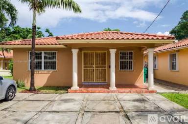 Main picture of 3373 SW 28th Ter