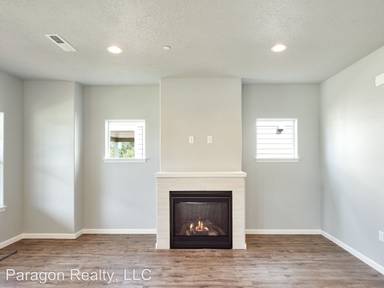 Main picture of 217 Hill St NE
