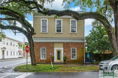 Main picture of 20 West Duffy Street Unit D