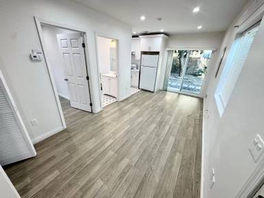 Main picture of 609 E Longden Ave