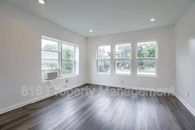 Main picture of 2704 Benton Blvd