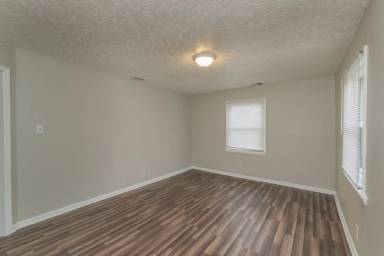 Main picture of 821 Forsythe St