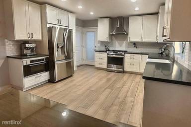 Main picture of 728 E State Ave