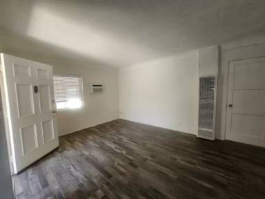 Main picture of 1250 Yosemite Dr