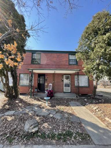 Main picture of 194 E Hudson St