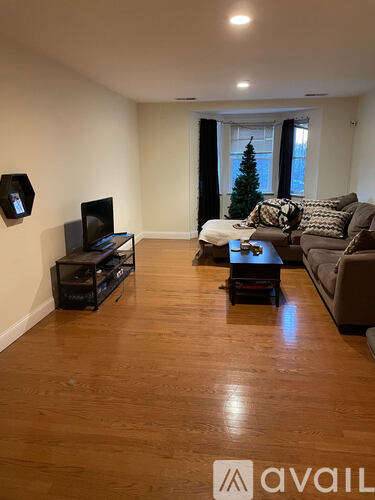 Main picture of 120 Wyllis Ave