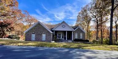 Main picture of 18748 Wild Horse Farm Ct