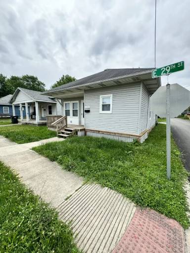 Main picture of 1121 E 29th St