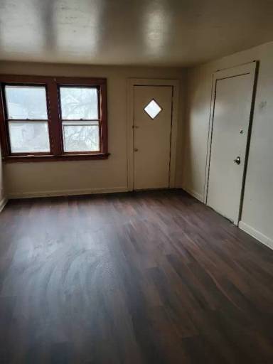 Main picture of 3870 N 27th St