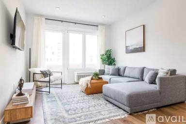 Main picture of 922 North Ave