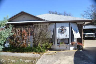 Main picture of 918 Hackberry St