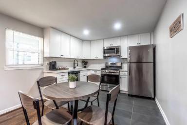 Main picture of 1602 Bonnie Brae St