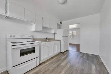 Main picture of 7750 Rugby Ave