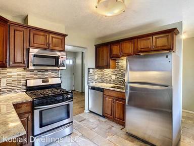 Main picture of 1458 King St