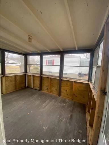 Main picture of 9710 Calumet Dr