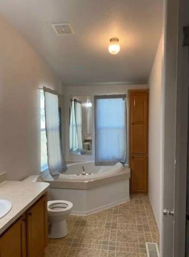 Main picture of 644 S Shasta Ave