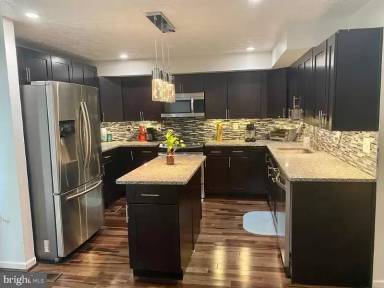 Main picture of 6377 Generals Ct