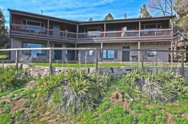 Main picture of 163 NW Vicksburg Ave