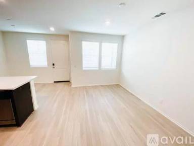 Main picture of 30432 Town Square Dr