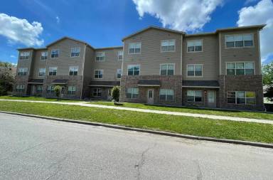 Main picture of 923 Thurston St
