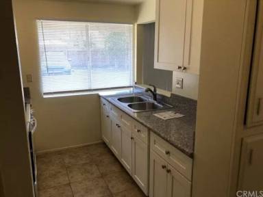 Main picture of 620 E Main St