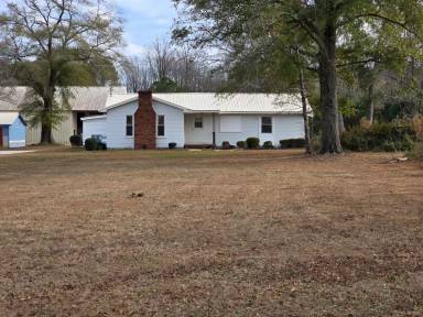 Main picture of 4793 NC Highway 87 S