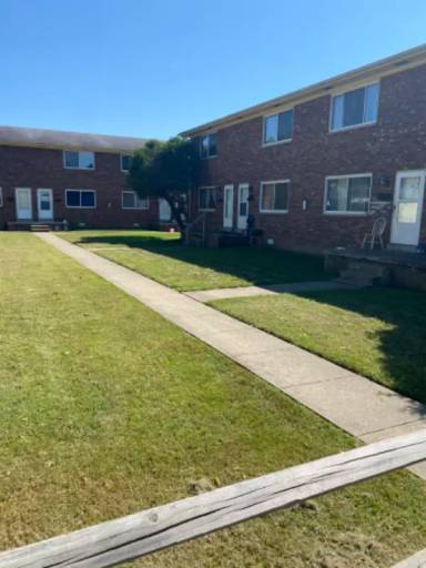 Main picture of 222 Bowie St
