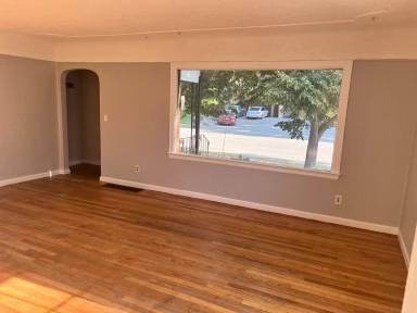 Main picture of 1112 Custer Ave