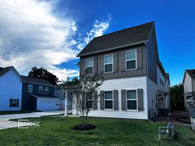 Main picture of 323 Huisache St