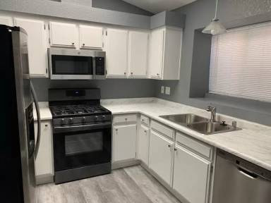 Main picture of 7106 Rhapsody Ln
