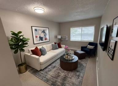 Main picture of 1300 Lakeview Ave